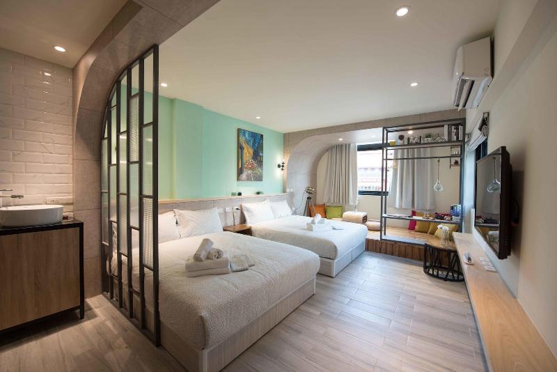 Chiao S House — main photo