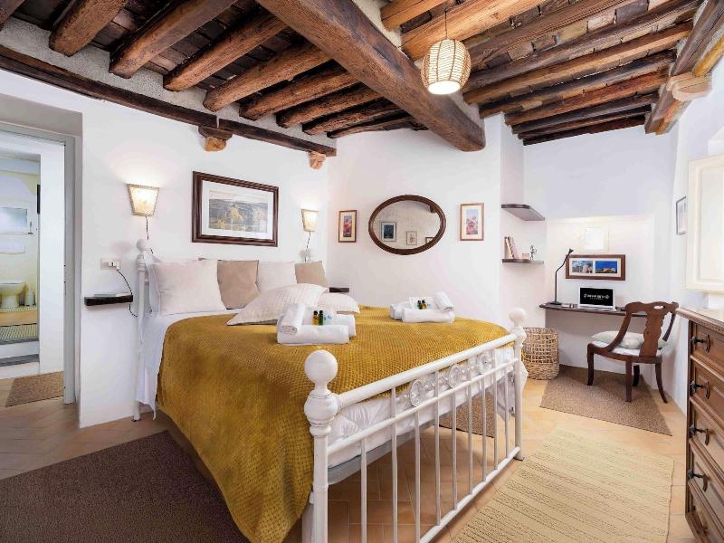Albergodiffusovolterra image