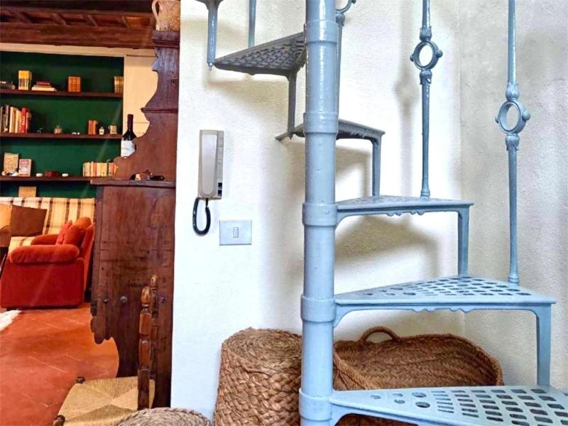 Albergodiffusovolterra image