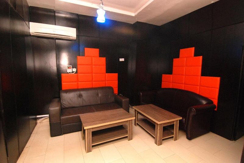 Silverland Hotel And Suites image