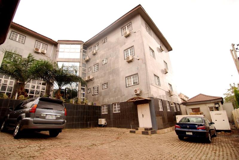 Silverland Hotel And Suites image