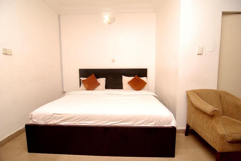 Silverland Hotel And Suites image