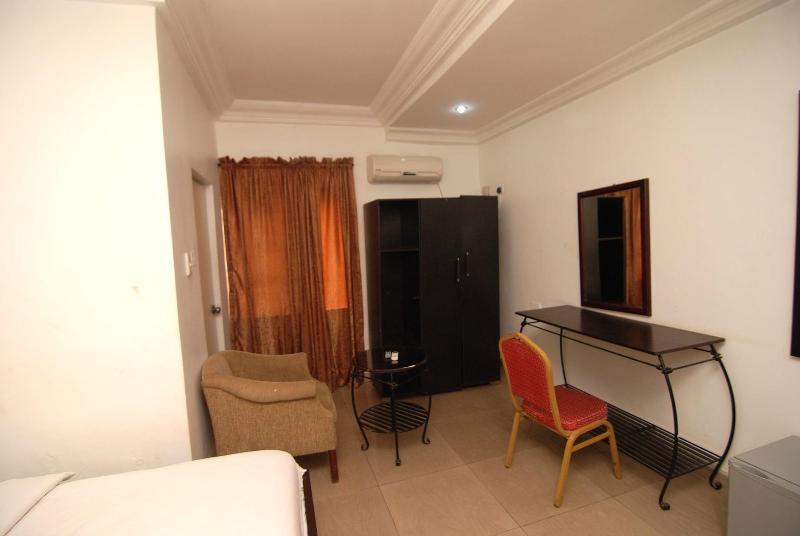 Silverland Hotel And Suites image