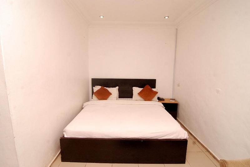 Silverland Hotel And Suites image