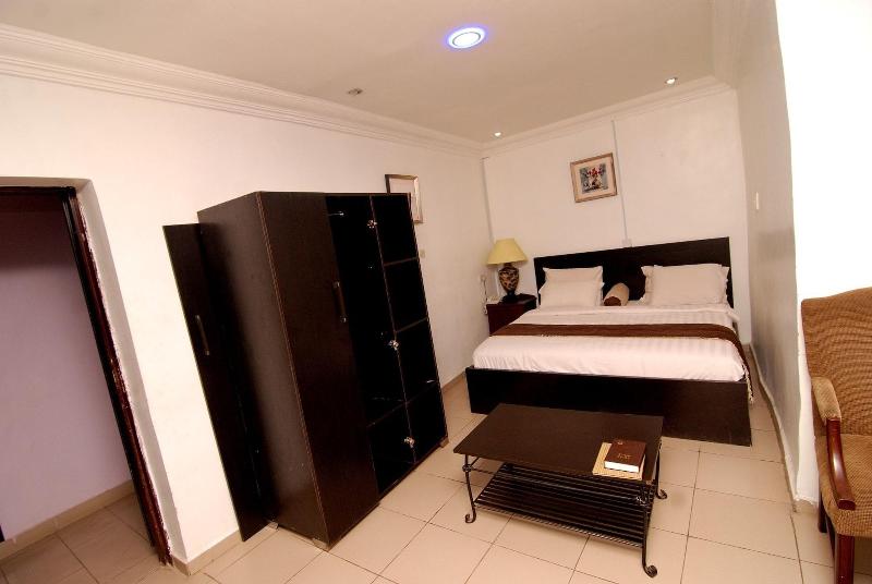 Silverland Hotel And Suites image