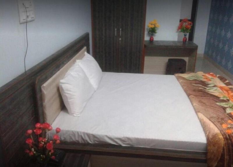 Hotel Khatri — main photo