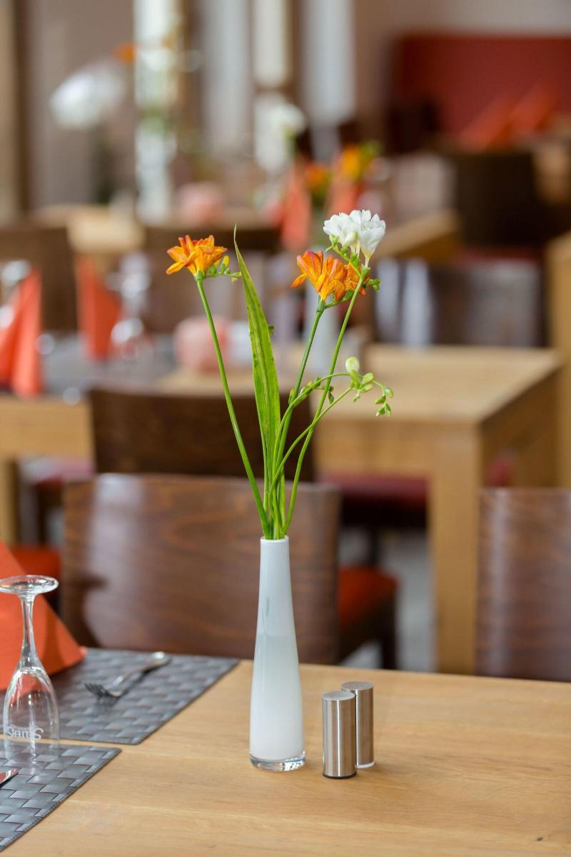 Country Inn Hotel Pha Ben image