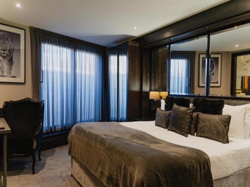 The County Aparthotel image