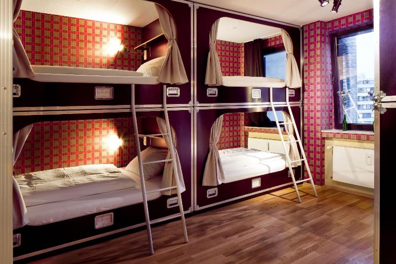 Die Wohngemeinschaft Hostel image