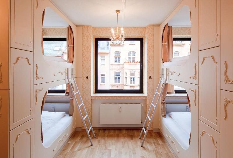 Die Wohngemeinschaft Hostel image