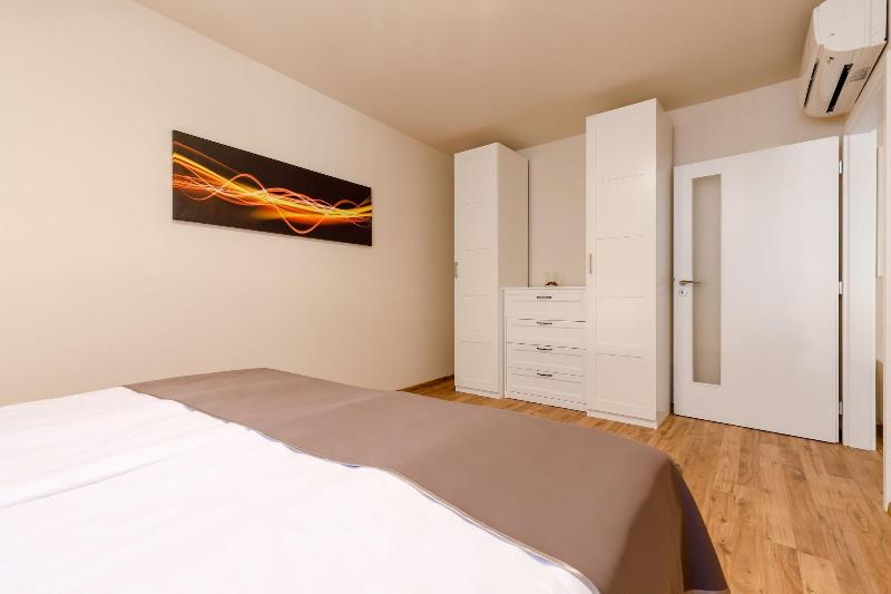 Apartments Menuet image
