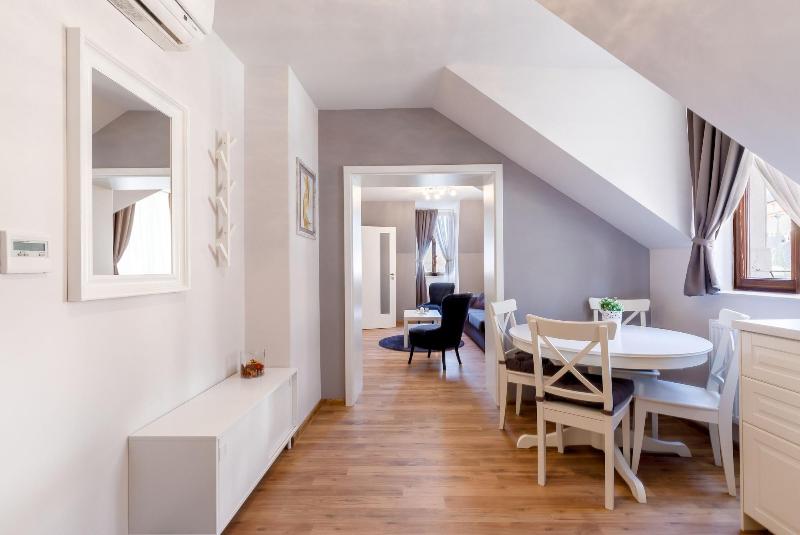 Apartments Menuet image