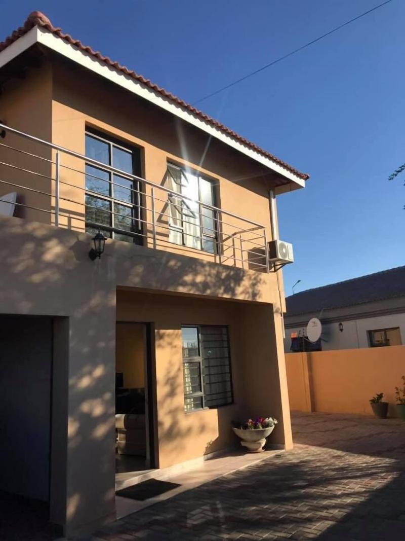 Rosebuds Guesthouse image