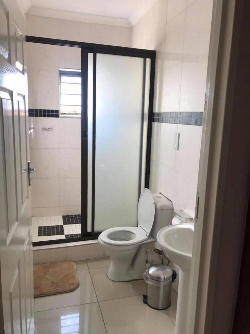 Rosebuds Guesthouse image