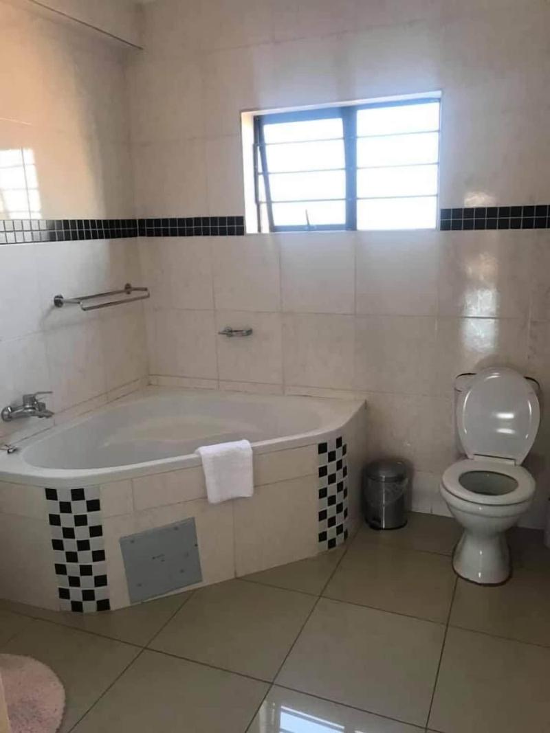 Rosebuds Guesthouse image