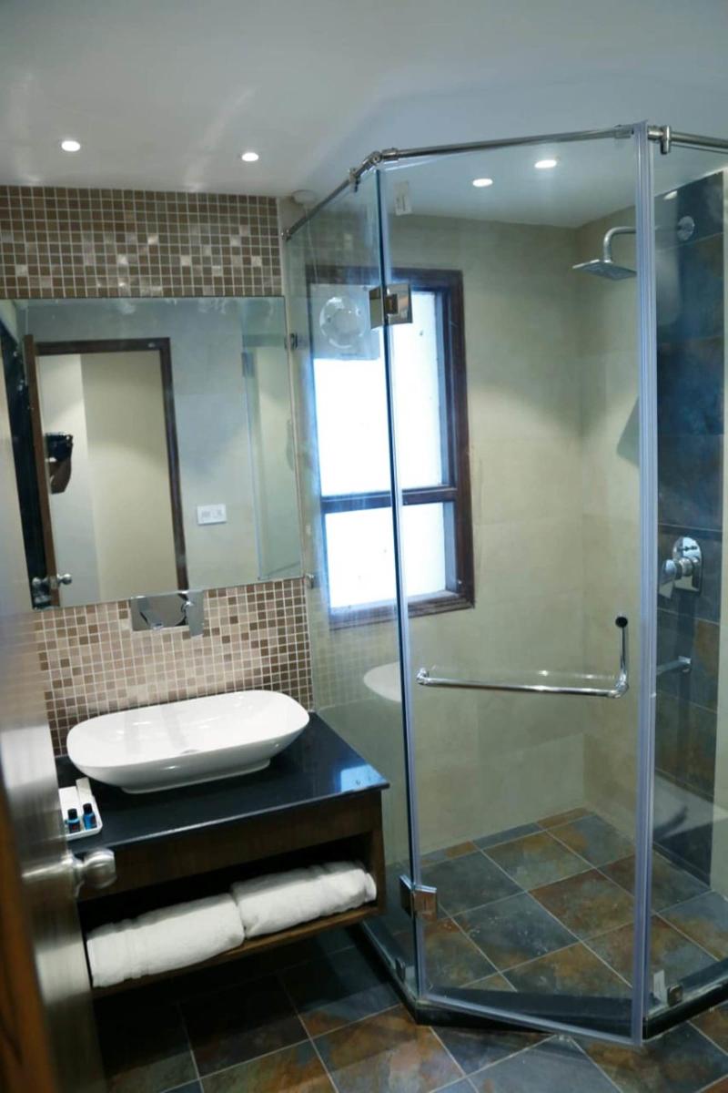 Mahaveer Shimla By Royal Collection Hotels image