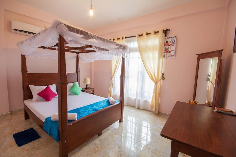 Roylanka Inn image