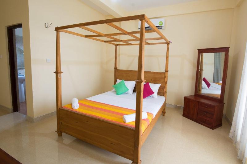 Roylanka Inn image