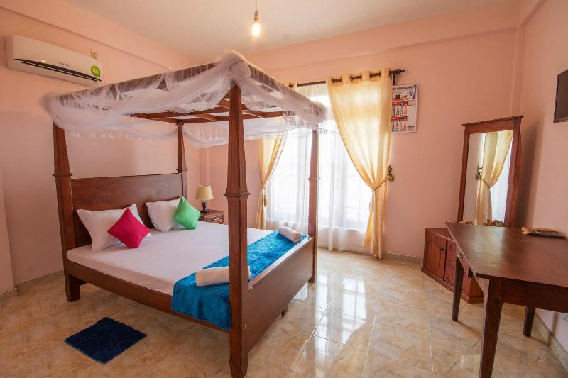 Roylanka Inn image