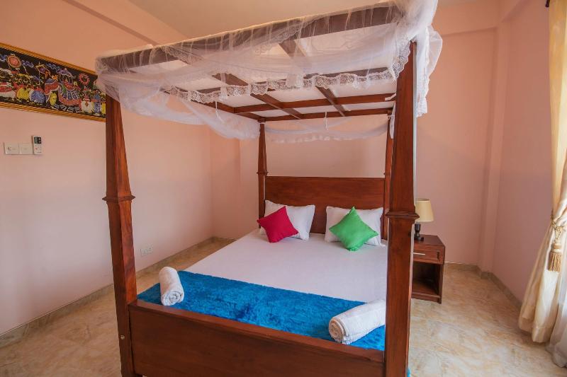 Roylanka Inn image