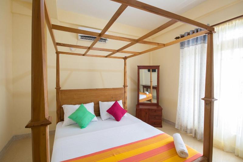 Roylanka Inn image