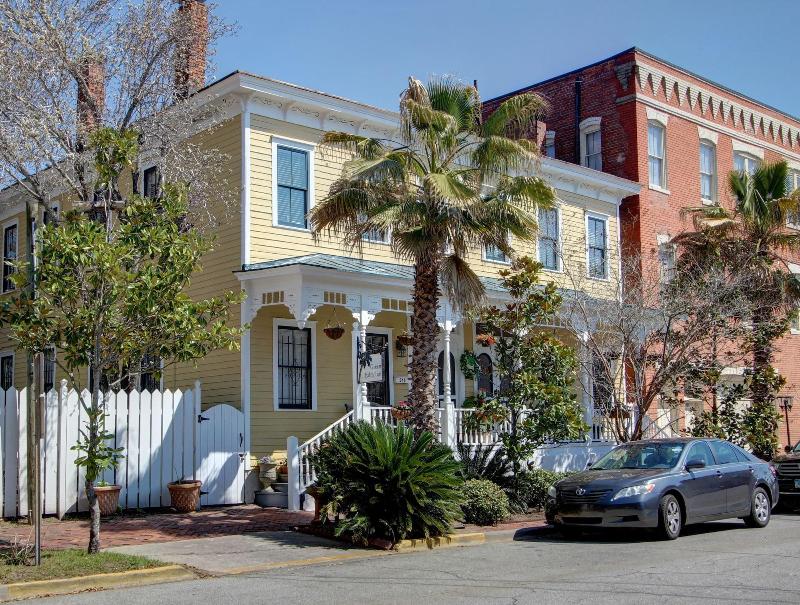Green Palm Inn — general view