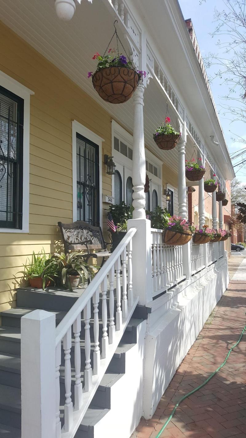 Green Palm Inn — general view