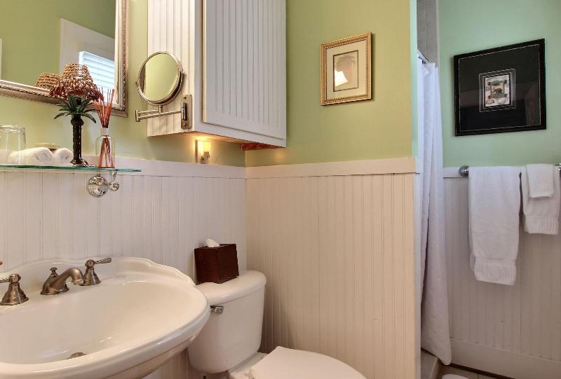 Green Palm Inn image