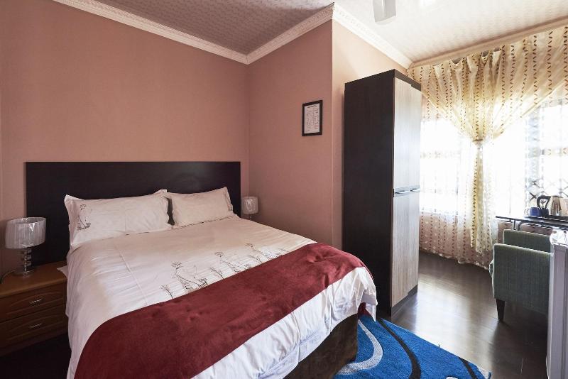 Flossiea ™s Bed And Breakfast image