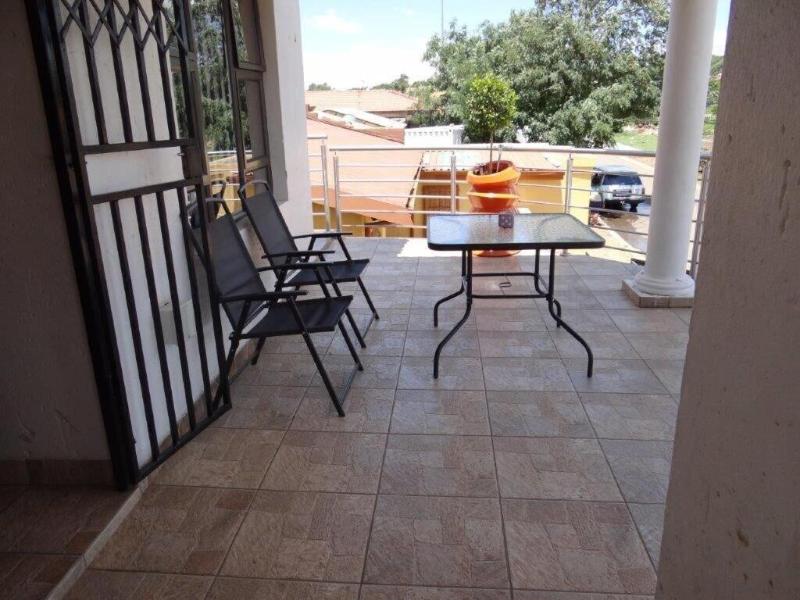 Flossiea ™s Bed And Breakfast image