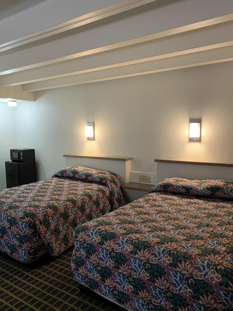 Boone Trail Inn — photo 8