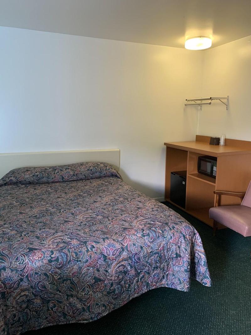 Boone Trail Inn — photo 18
