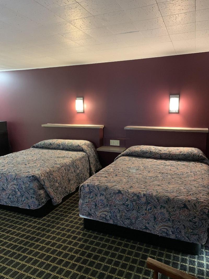 Boone Trail Inn — photo 35