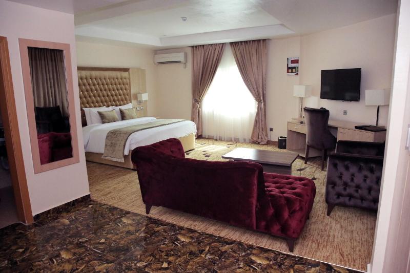 Bon Hotel Elvis image
