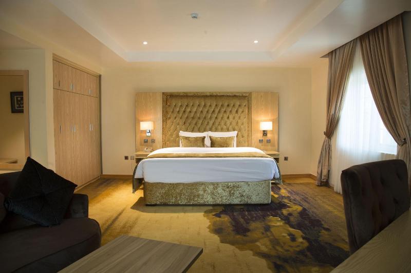 Bon Hotel Elvis image