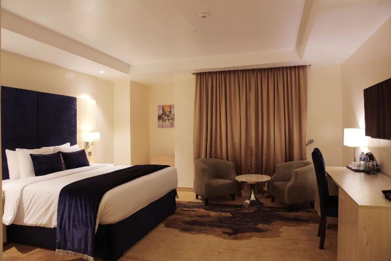 Bon Hotel Elvis image