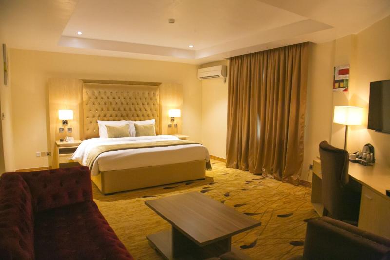 Bon Hotel Elvis image