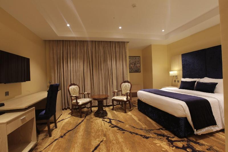 Bon Hotel Elvis image