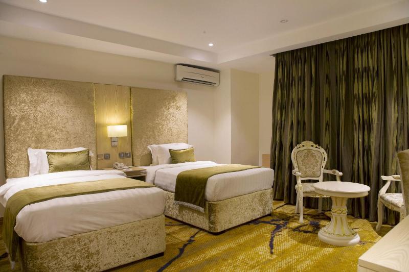 Bon Hotel Elvis image