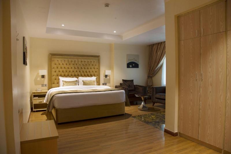 Bon Hotel Elvis image