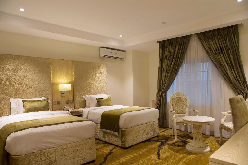 Bon Hotel Elvis image