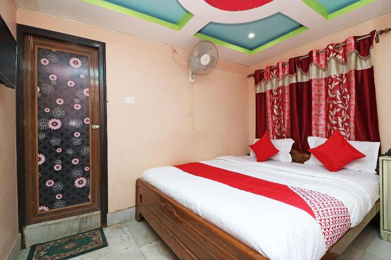 16627 Xpress Inn — general view
