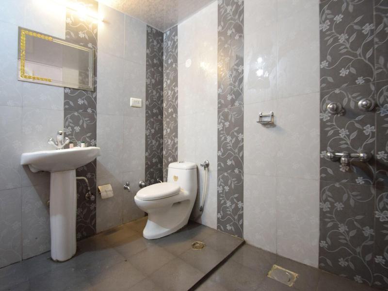 16627 Xpress Inn image