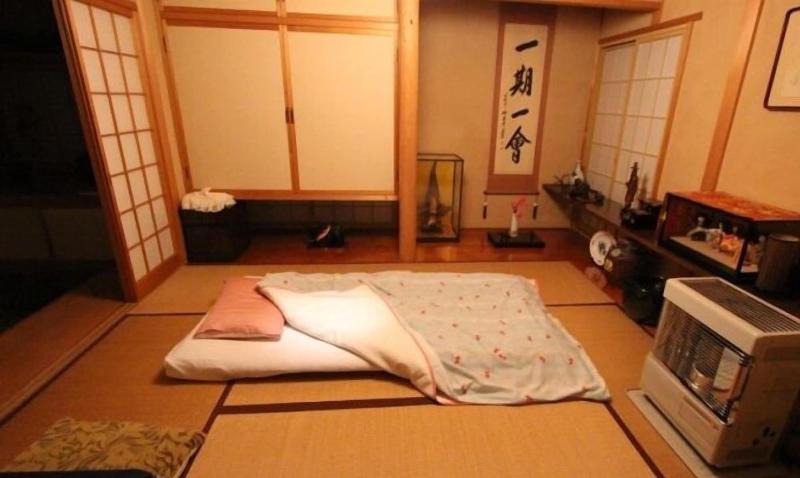 Guest House Chara image