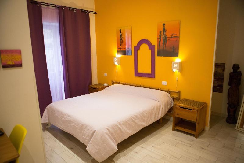 Lanzies Guesthouse image