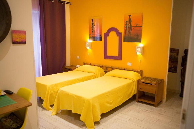 Lanzies Guesthouse image