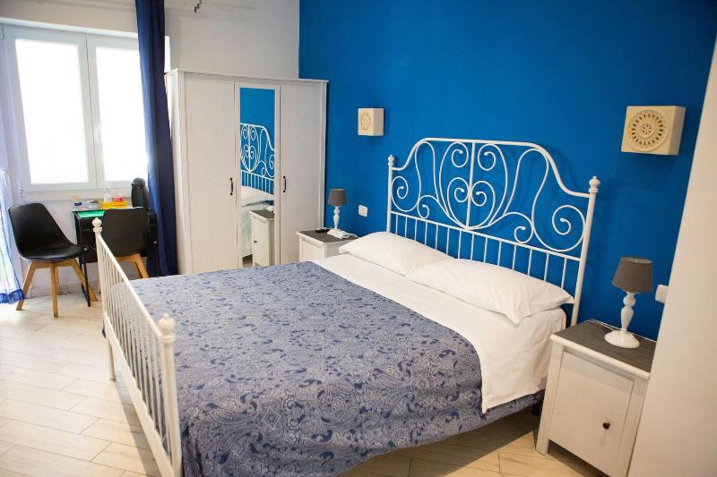 Lanzies Guesthouse image