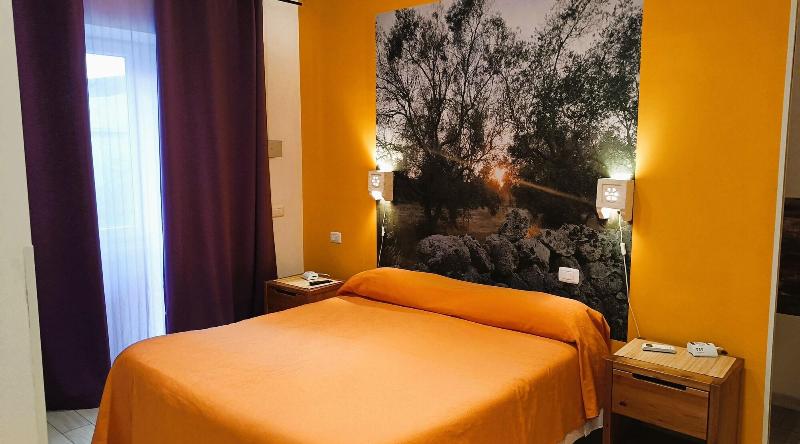 Lanzies Guesthouse image