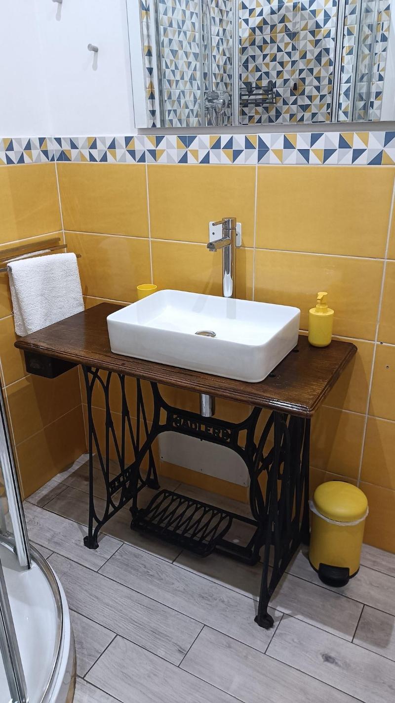Lanzies Guesthouse image