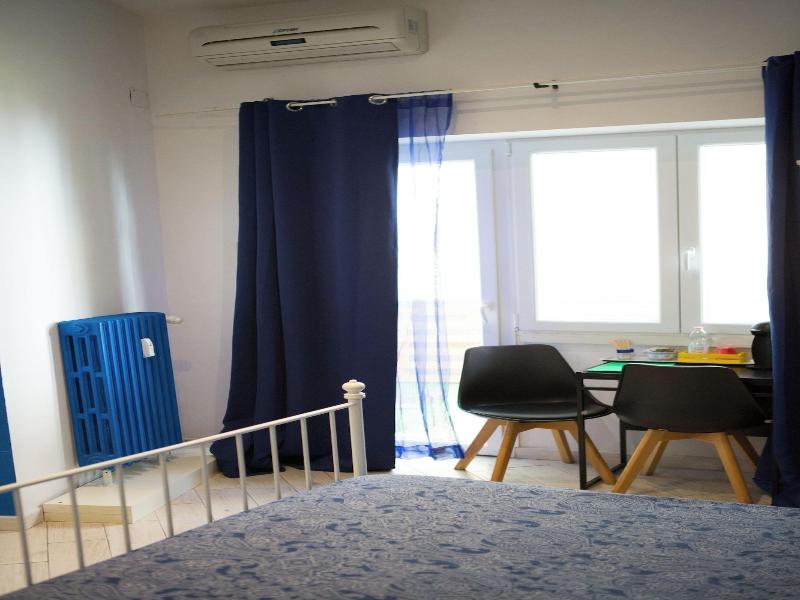Lanzies Guesthouse image